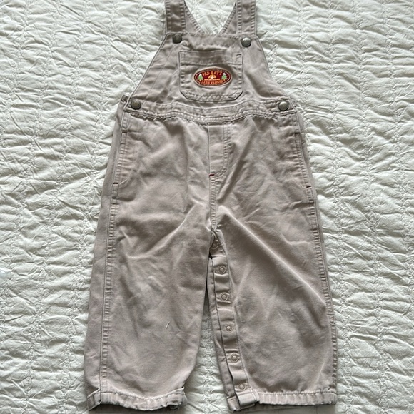 18-24m Osh Kosh shorts and short sleeve onsie shirt,chaps and old navy overalls - Picture 14 of 16